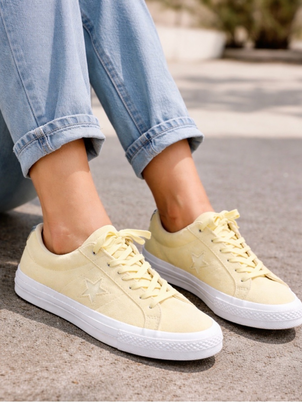 Converse Low-Top Sneakers in Light Yellow Suede